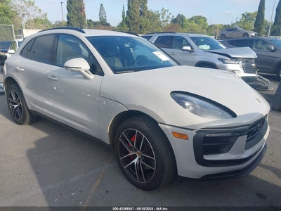 PORSCHE MACAN 2024
