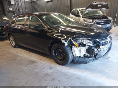TOYOTA CAMRY HYBRID 2015