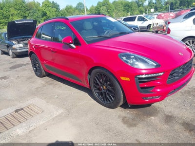 PORSCHE MACAN 2018