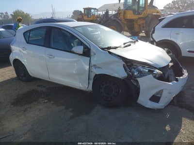 TOYOTA PRIUS C 2014
