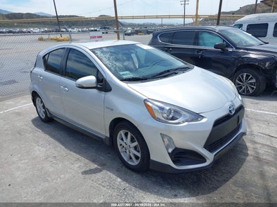 TOYOTA PRIUS C 2017