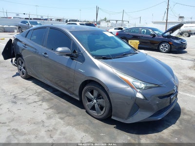 TOYOTA PRIUS 2016