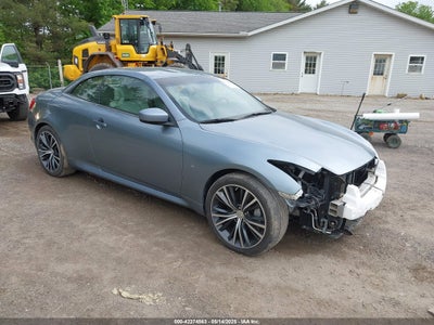 INFINITI Q60 2015