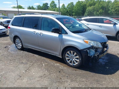 TOYOTA SIENNA 2011