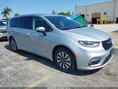 CHRYSLER PACIFICA HYBRID 2023