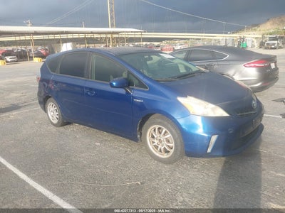 TOYOTA PRIUS V 2012