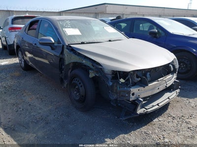 TOYOTA CAMRY 2019