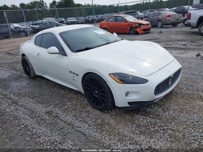 MASERATI GRANTURISMO 2012