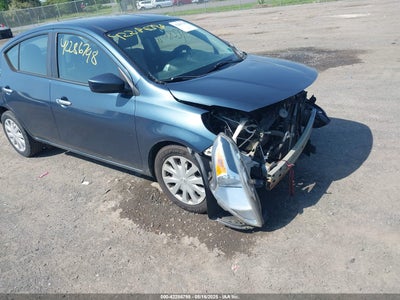 NISSAN VERSA 2017