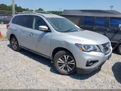 NISSAN PATHFINDER 2017