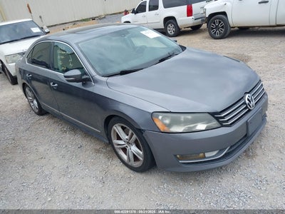 VOLKSWAGEN PASSAT 2013