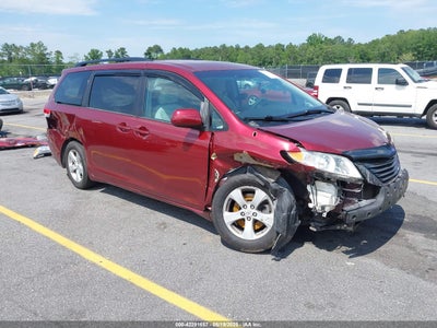 TOYOTA SIENNA 2012