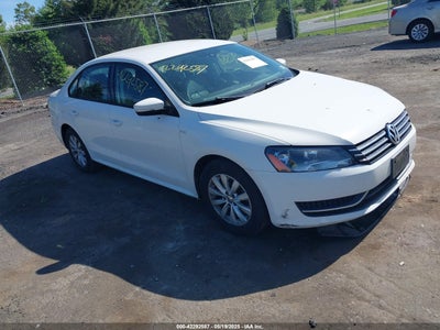 VOLKSWAGEN PASSAT 2013