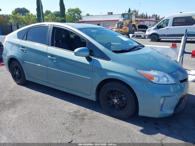 TOYOTA PRIUS 2012