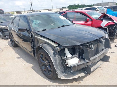 CHRYSLER 300 2023