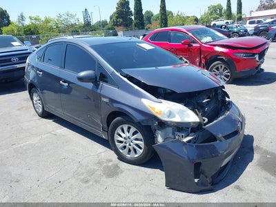 TOYOTA PRIUS PLUG-IN 2012