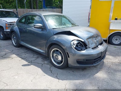 VOLKSWAGEN BEETLE 2012