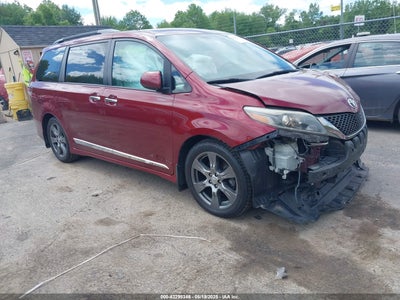 TOYOTA SIENNA 2017