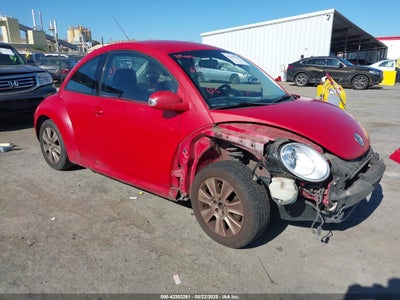 VOLKSWAGEN NEW BEETLE 2008