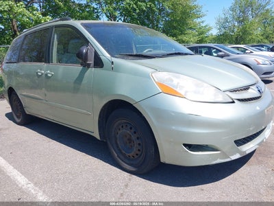 TOYOTA SIENNA 2008