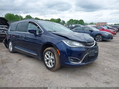 CHRYSLER PACIFICA 2017