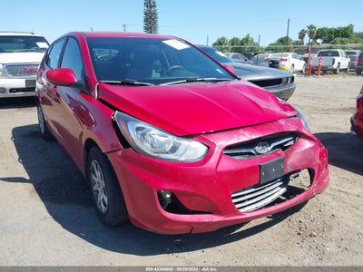 HYUNDAI ACCENT 2013