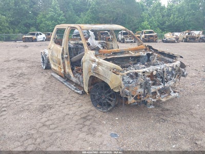 TOYOTA TUNDRA 2024