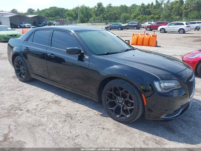 CHRYSLER 300 2019