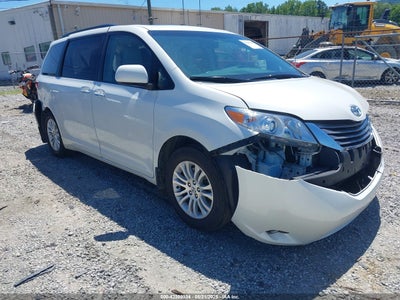 TOYOTA SIENNA 2015