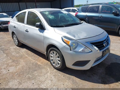 NISSAN VERSA 2015