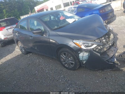 TOYOTA YARIS 2019