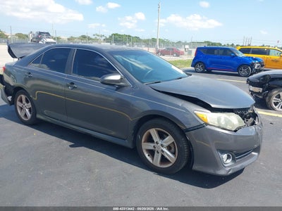 TOYOTA CAMRY 2013