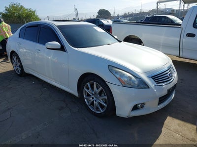 INFINITI G37 2013