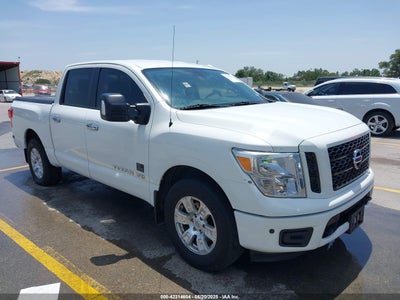 NISSAN TITAN 2018