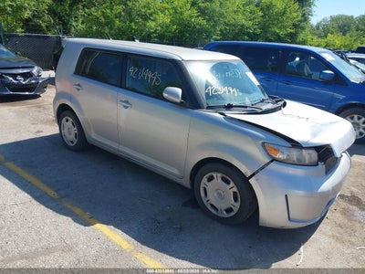 SCION XB 2010