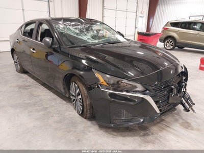 NISSAN ALTIMA 2025
