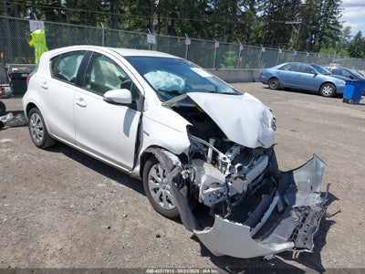 TOYOTA PRIUS C 2014