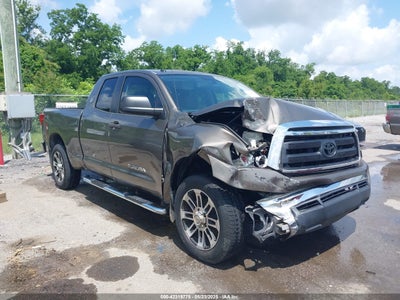 TOYOTA TUNDRA 2013