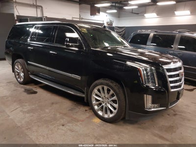 CADILLAC ESCALADE ESV 2018