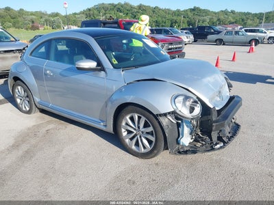 VOLKSWAGEN BEETLE 2013