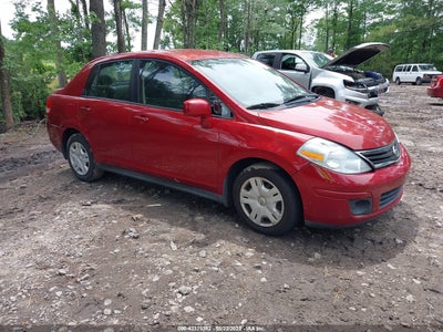 NISSAN VERSA 2010
