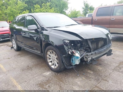LINCOLN MKT 2015