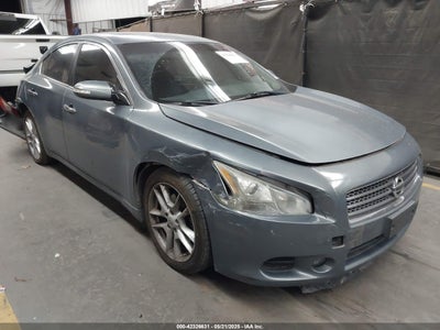 NISSAN MAXIMA 2011