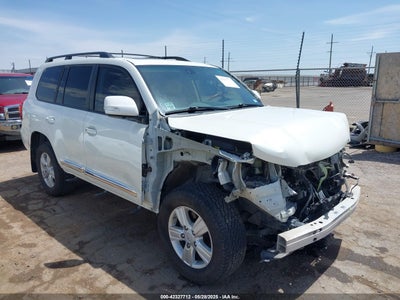 TOYOTA LAND CRUISER 2015