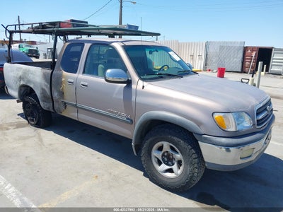 TOYOTA TUNDRA 2002