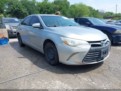 TOYOTA CAMRY 2015