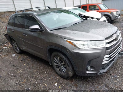 TOYOTA HIGHLANDER 2018
