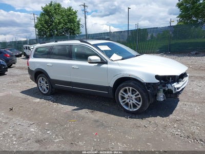 VOLVO XC70 2016