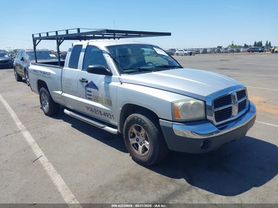 DODGE DAKOTA 2005