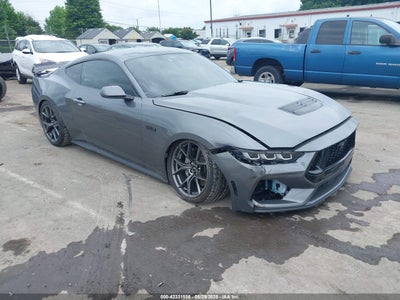 FORD MUSTANG 2024